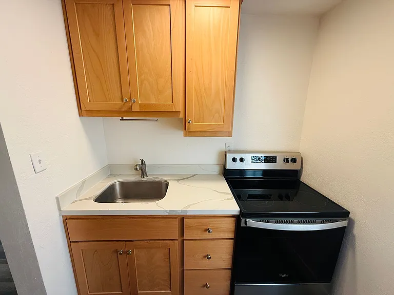 1227 Sierra Blvd — Photo 6