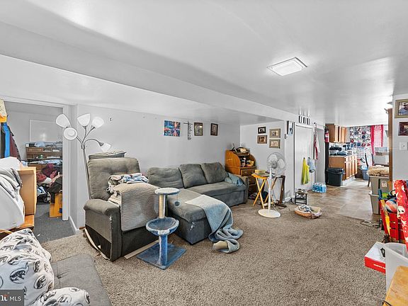 5th image of 1278 Reading Rd