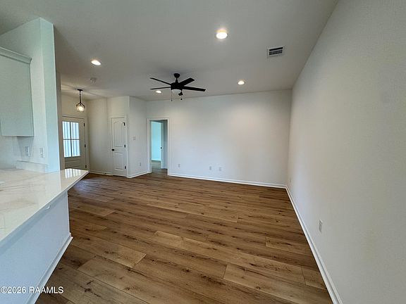 4th image of 229 Tatum Ln