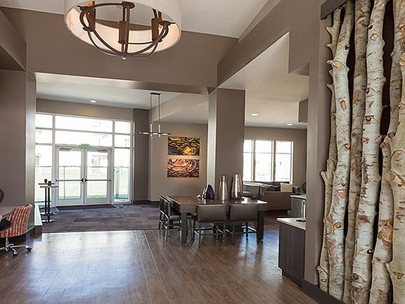 WestLink at Oak Station apartments community photo