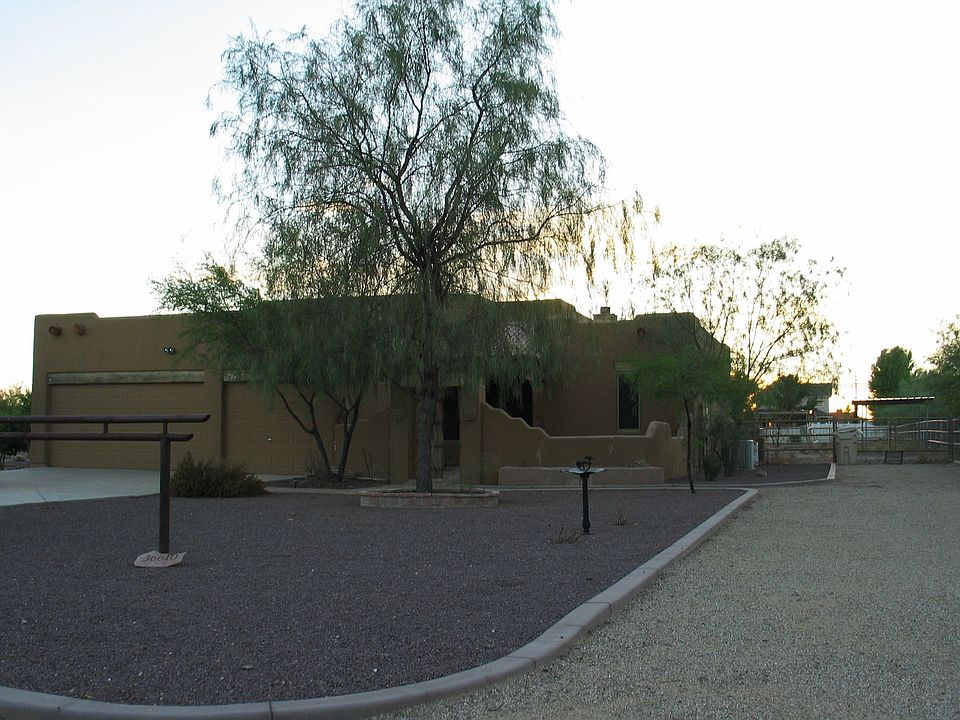 Front, Northeast corner