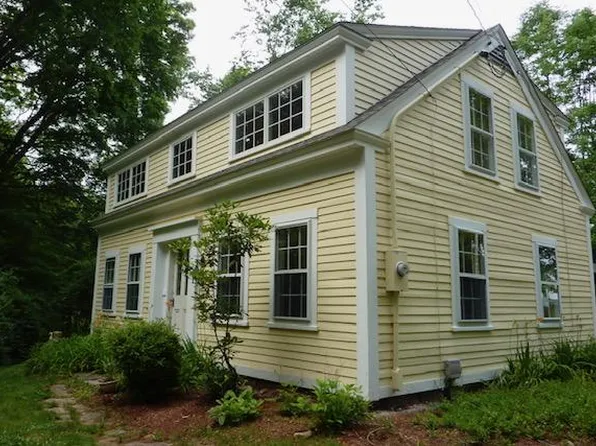 18 Stonemill Rd, Mansfield, CT 06268