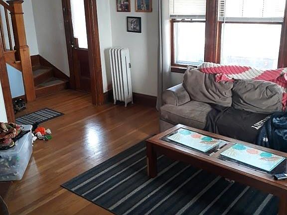 2nd image of 15 Wentworth Pl
