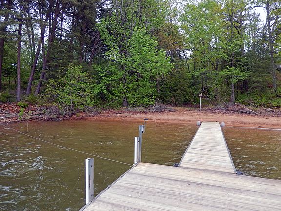 4th image of 1101 Holly Knoll Dr