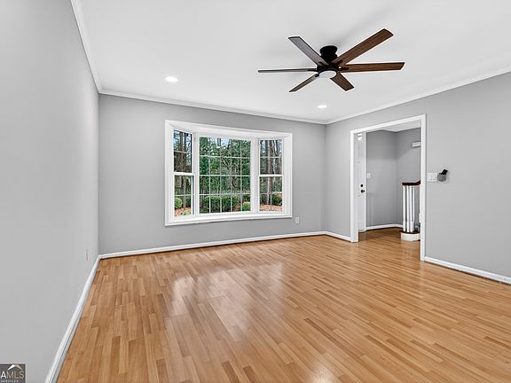 5th image of 6520 Roswell Rd Unit 48