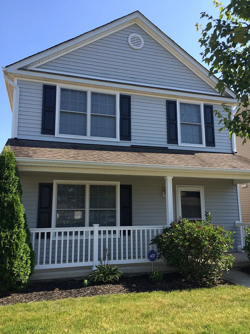 105 Feathertip Ln photo 1