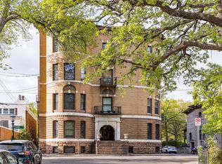 11 Summit Ct APT 11, Saint Paul, MN 55102