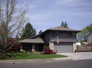 591 NW Queens Ct E, Hillsboro, OR