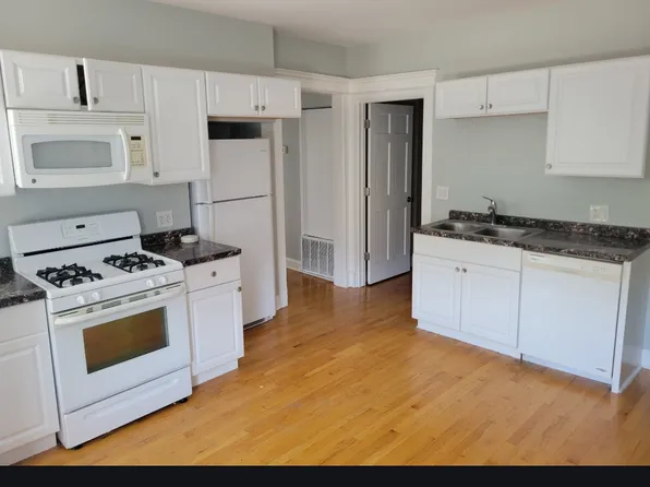 2863 W Fullerton Ave APT 2B, Chicago, IL 60647