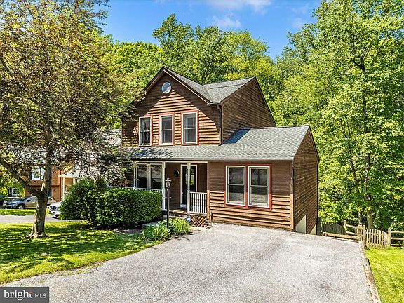 2nd image of 10780 Forest Edge Cir