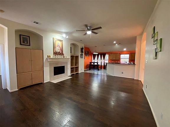 5th image of 5117 Sarasota Dr