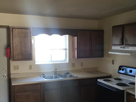 2nd image of 3117 Belmont St APT C