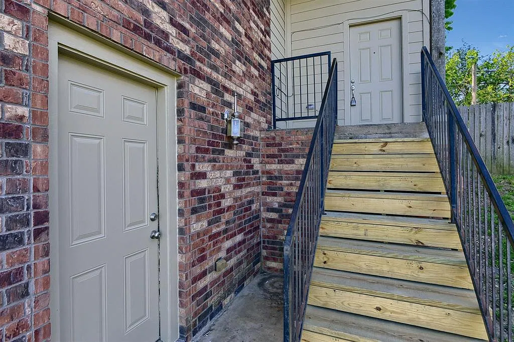 3 bed, 1250 sqft, $1,700 — Photo 3