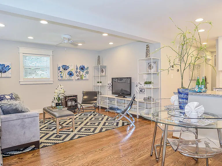 1919 N Dinwiddie St #1 — Photo 13