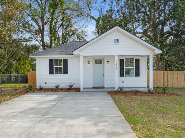 1937 Token St, North Charleston, SC 29405