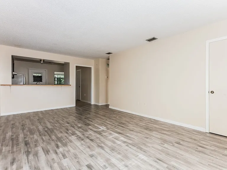 620 Emerald Ave #1 — Photo 7