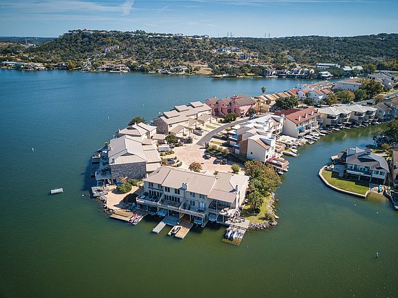 3rd image of 614 Horseshoe Bay North Blvd