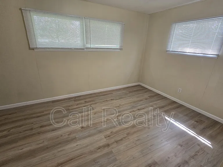 7610 E South Riverway Ave — Photo 7