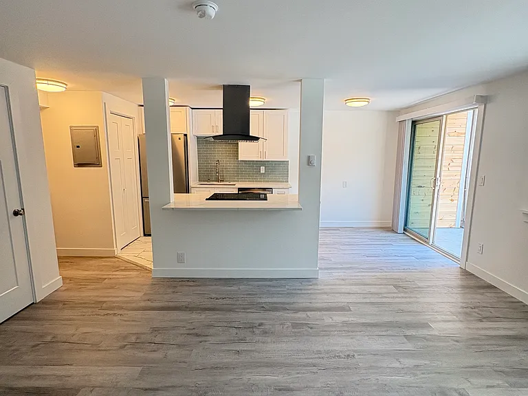 2345 Minor Ave E #3 — Photo 15