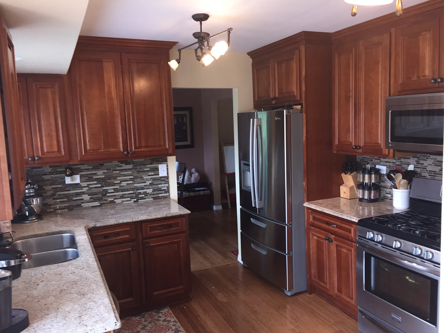 762 Hickory Ln photo 1