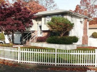 129 Whittier Ave, North Babylon, NY 11703