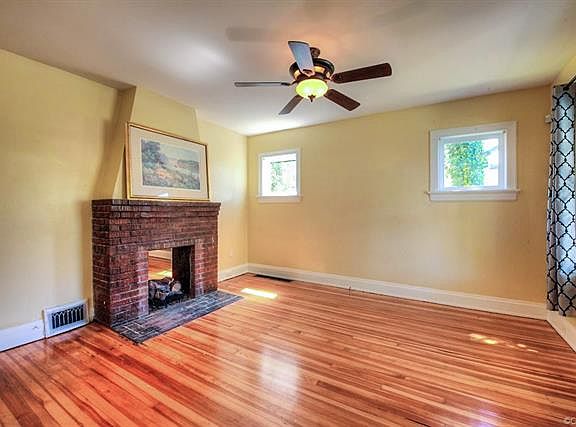 5th image of 3115 Barton Ave