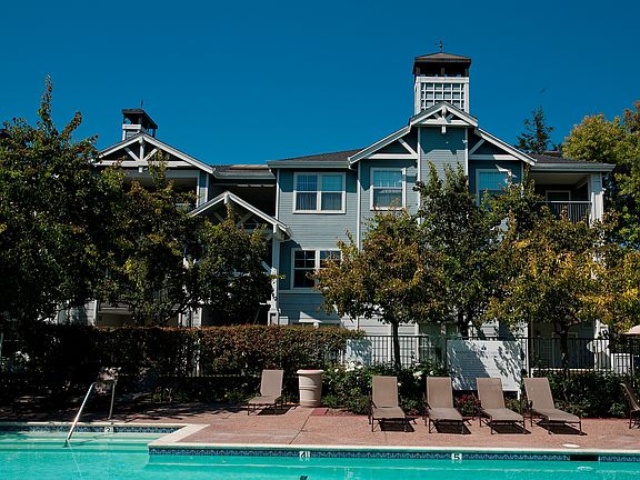 4th image of 1610 Nantucket Cir APT 110