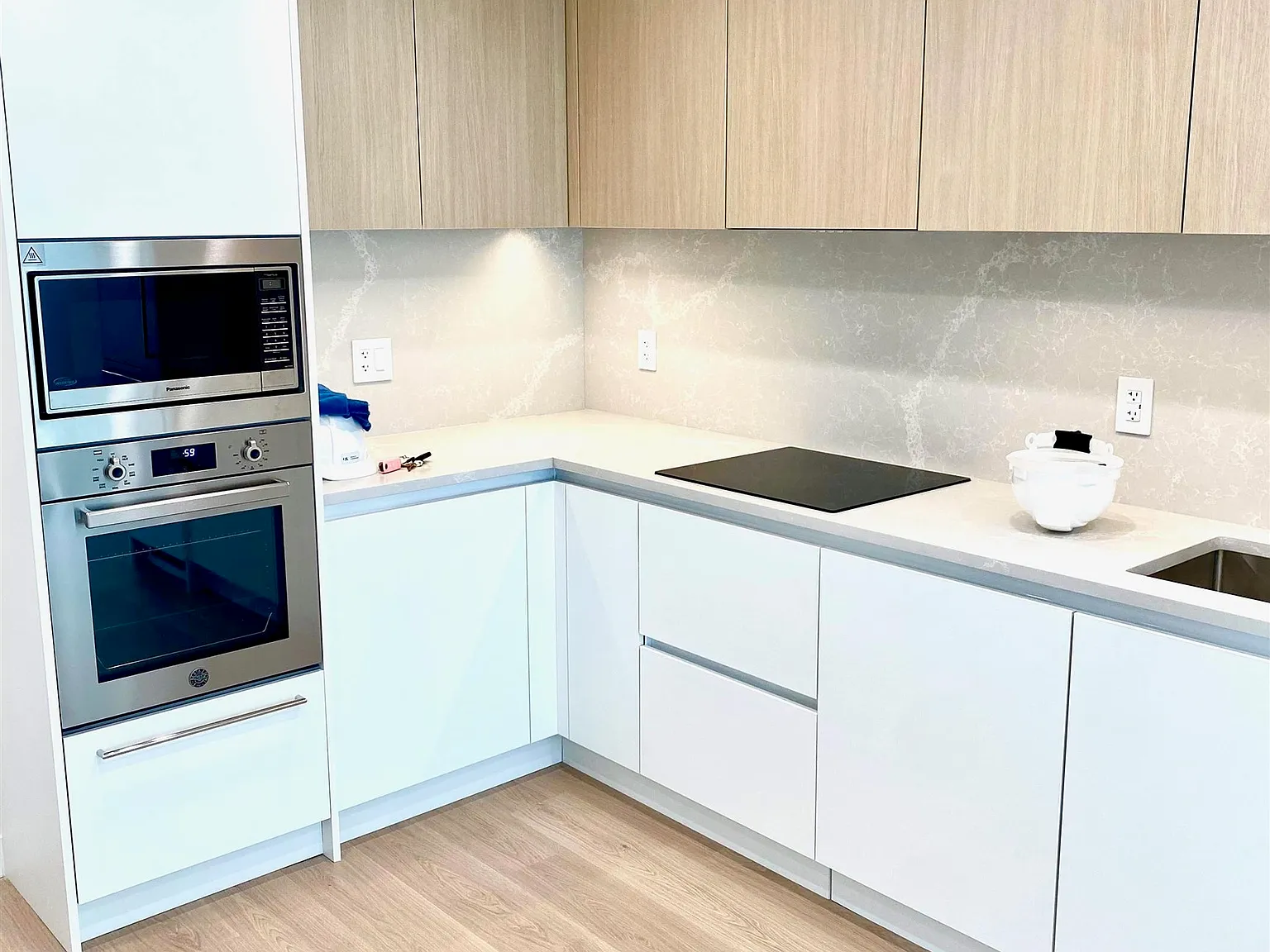 1 bed, 566 sqft, $2,300 — Photo 1
