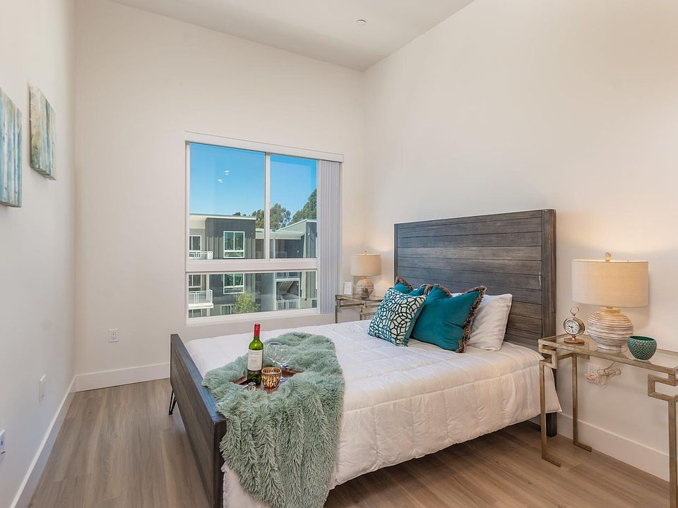 Extra Large Bedrooms