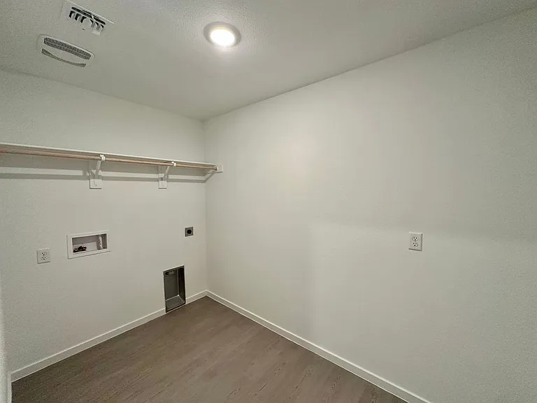 1513 Good Prairie Ave — Photo 12