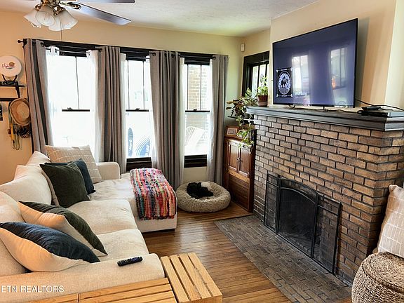 5th image of 327 Pettway Ave