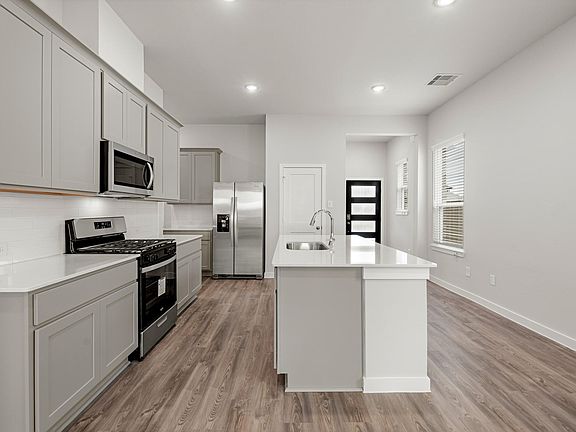 7th image of this home