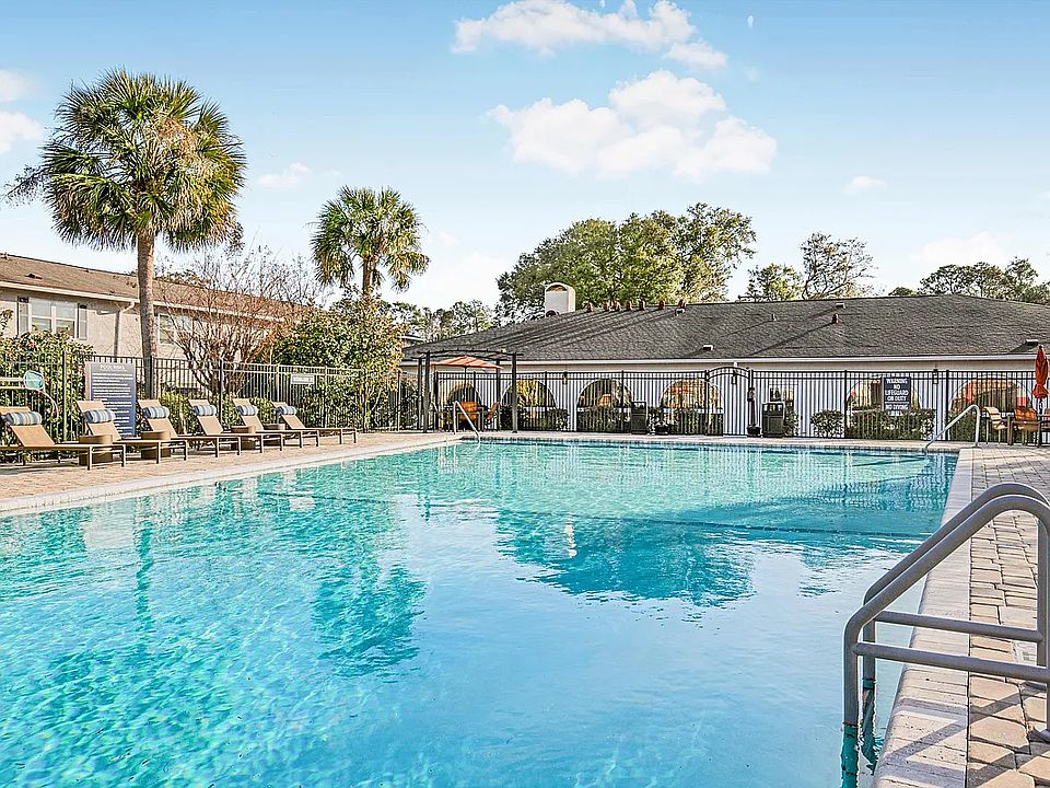 1st image of 10611 Abercorn St APT 186