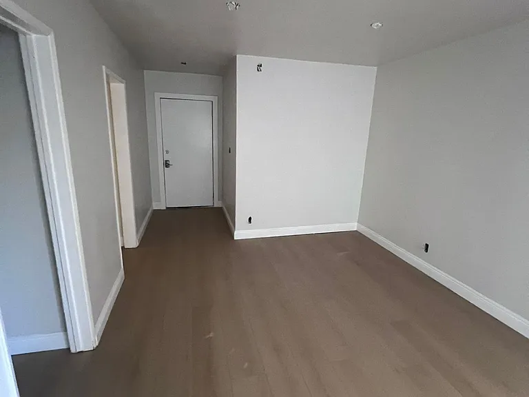 2830 S Sepulveda — Photo 69