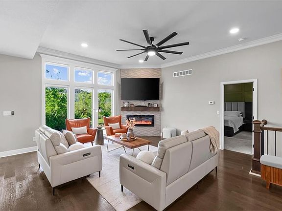 5th image of 4901 NE 88th St