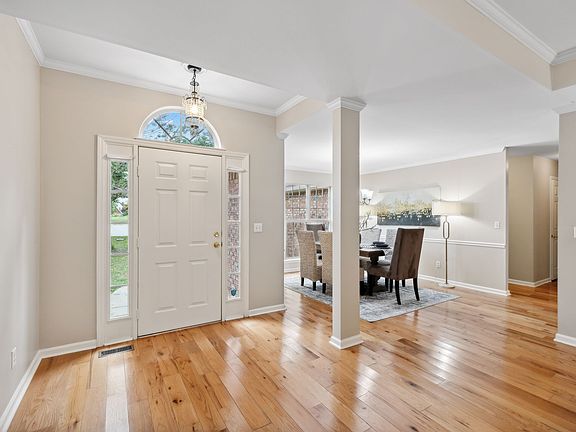 4th image of 104 Jamie Lee Ct