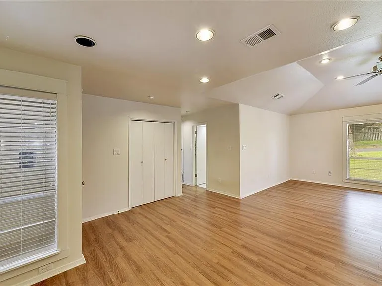 3404 S Oak Dr #A — Photo 2