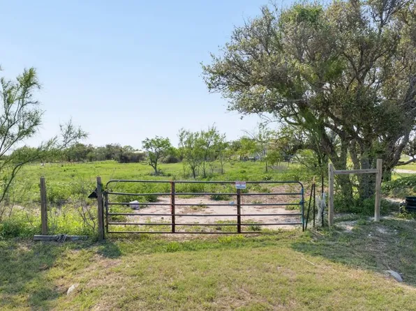 123 Janacek, Rockport, TX 78382