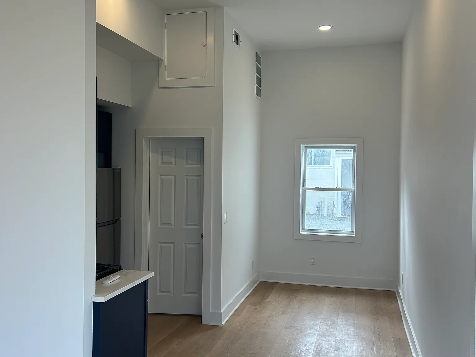 Studio, $1,700 — Photo 2