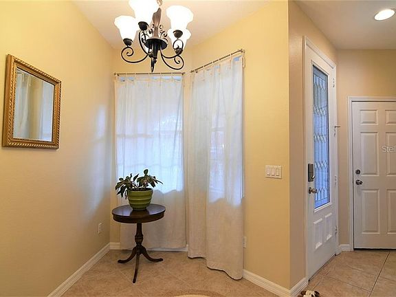 3rd image of 9418 Tawnyberry St
