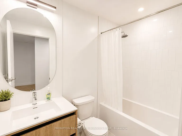 7950 Bathurst St #813 — Photo 7