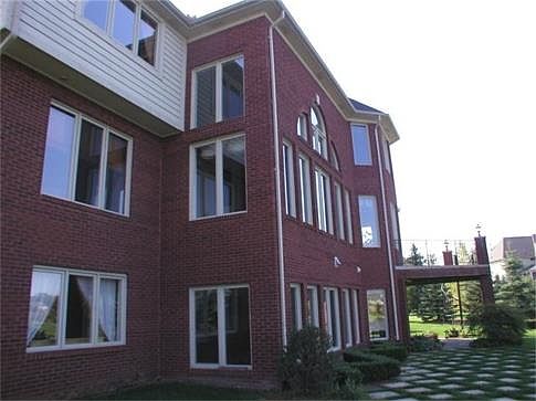 5th image of 48878 Stoneridge Dr