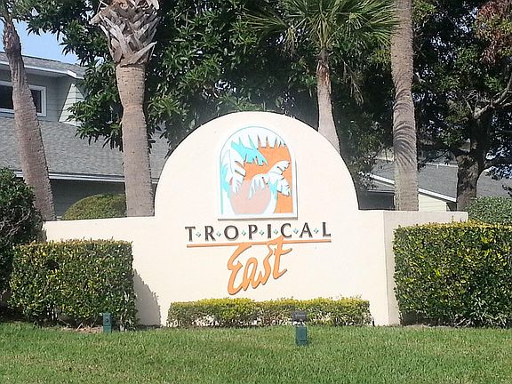 5th image of 2535 SE Tropical East Circle E