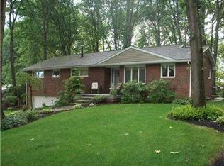438 Cherokee Dr, Butler, PA