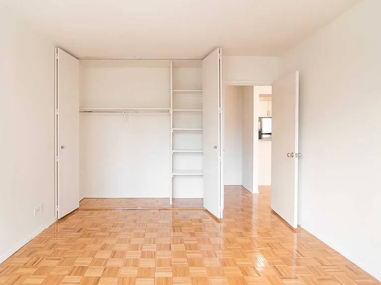 750 Columbus Ave #3A — Photo 34