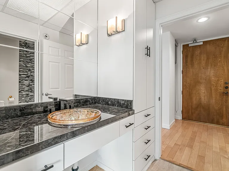 Bathroom with plenty of storage