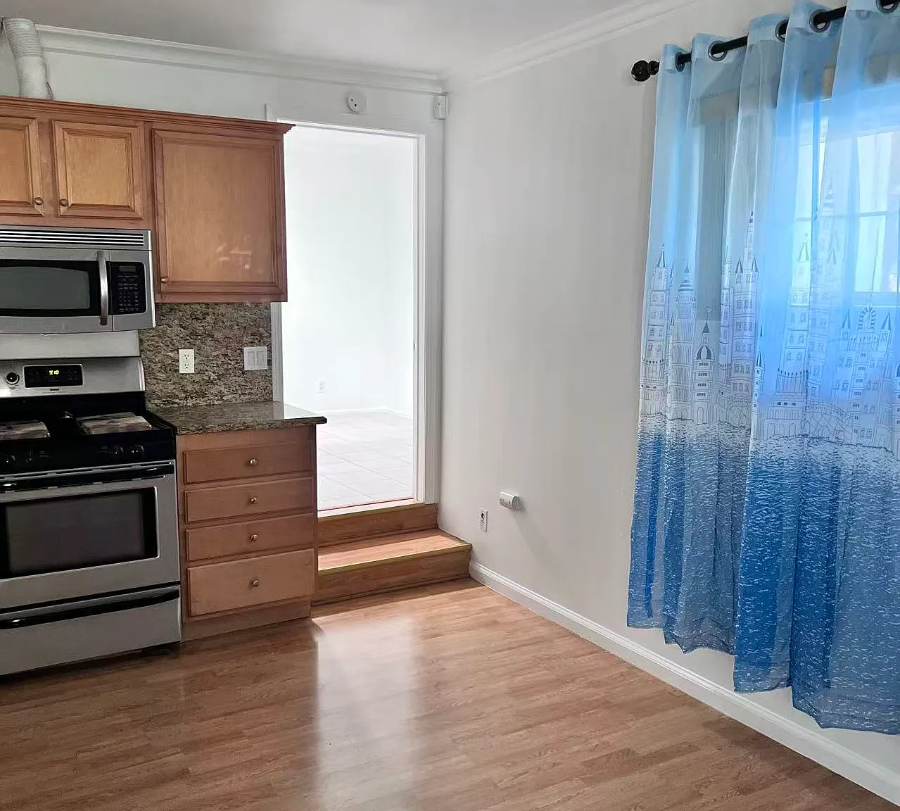 1 bed, 2600 sqft, $1,980 — Photo 1