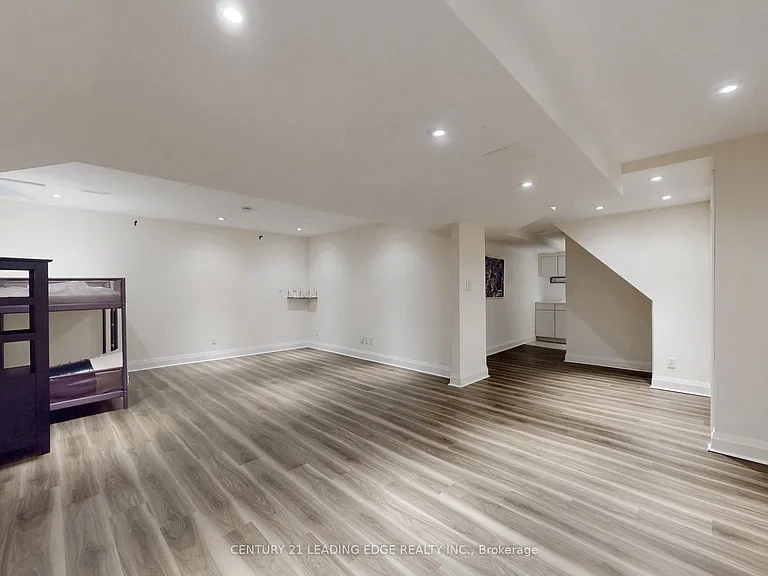 1 Sarah Jane Ct — Photo 29