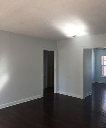 2nd image of 555 Club Dr APT 6