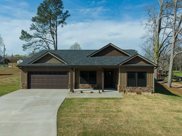 512 E Hayne St, Woodruff, SC 29388
